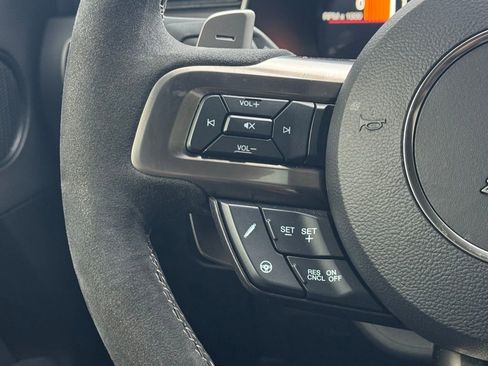 Used 2022 Ford Mustang Shelby GT500 w/ Technology Package image 77