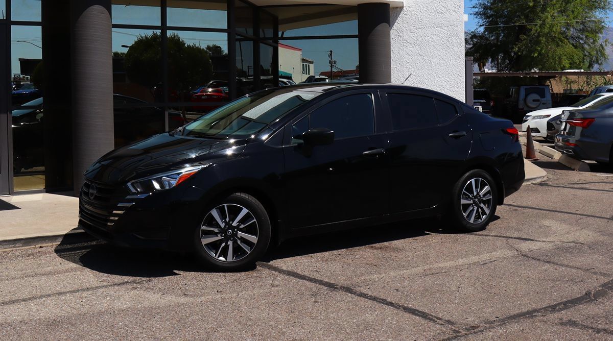 Used 2024 Nissan Versa S w/ S Plus Package FWD image 3