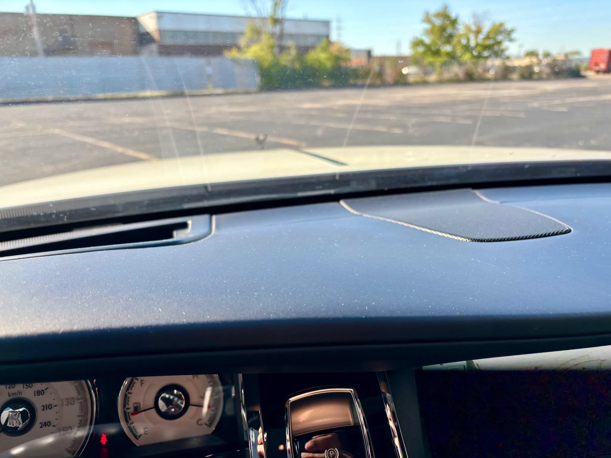 Used 2016 Rolls-Royce Wraith RWD image 21