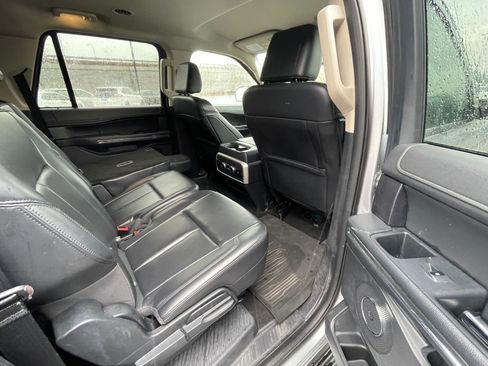 Used 2024 Ford Expedition Max XLT image 15