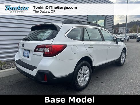 Used 2018 Subaru Outback 2.5i image 3