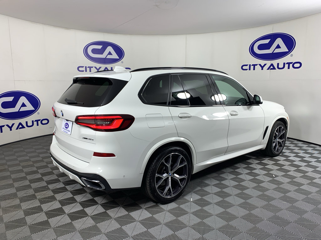 Used 2021 BMW X5 xDrive45e w/ M Sport Package AWD/4WD image 3