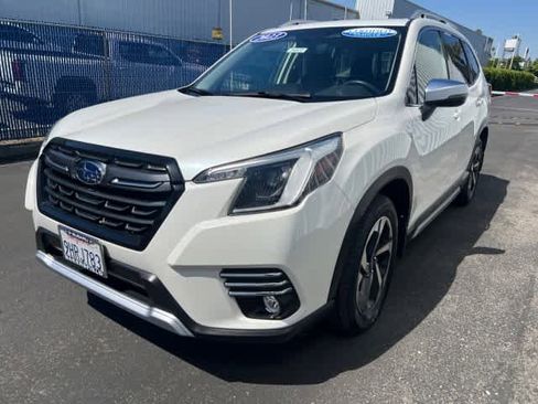 Used 2023 Subaru Forester Touring w/ Popular Package #2 AWD/4WD image 9