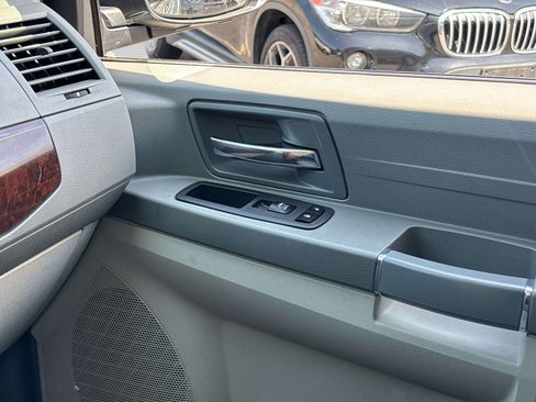 Used 2010 Chrysler Town & Country LX w/ PWR Convenience Group FWD image 29