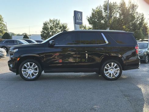 Used 2021 Chevrolet Tahoe High Country w/ Premium Package AWD/4WD image 6