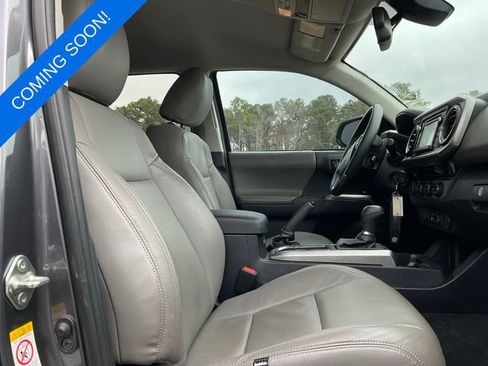 Used 2018 Toyota Tacoma SR5 image 5