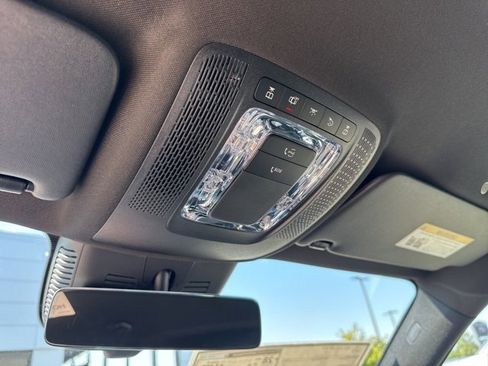 New 2025 Mercedes-Benz GLB 250 image 26