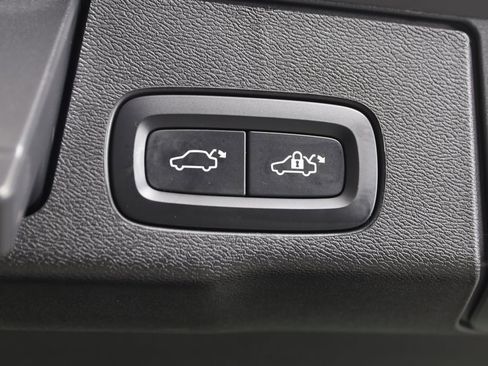 Used 2023 Volvo XC60 B5 Plus w/ Climate Package image 49