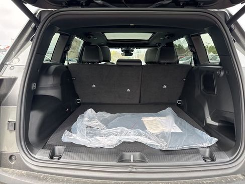 New 2026 Jeep Cherokee Overland image 29