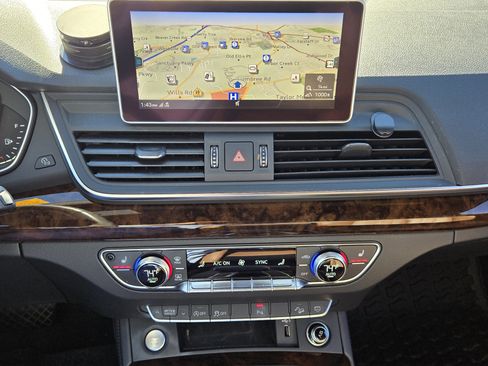 Used 2018 Audi Q5 Prestige image 19