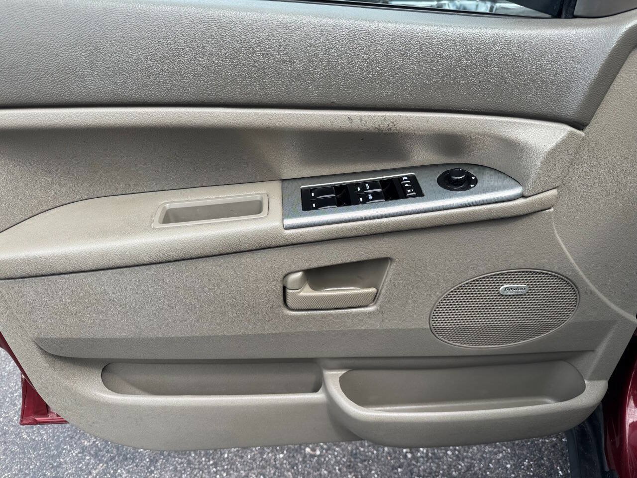 Used 2007 Jeep Grand Cherokee Laredo RWD image 11