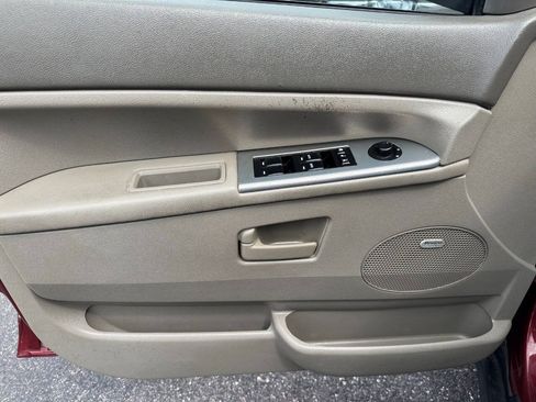 Used 2007 Jeep Grand Cherokee Laredo RWD image 11