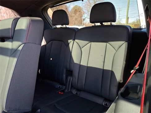 Used 2025 Audi SQ7 Prestige w/ Prestige Package image 10