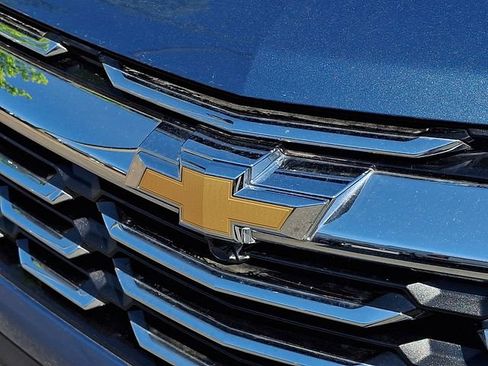 Used 2025 Chevrolet Equinox LT AWD/4WD image 29