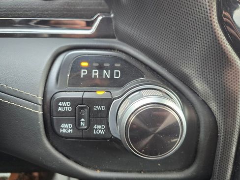 Used 2022 RAM 1500 Limited w/ Body-Colour Bumper Group AWD/4WD image 17