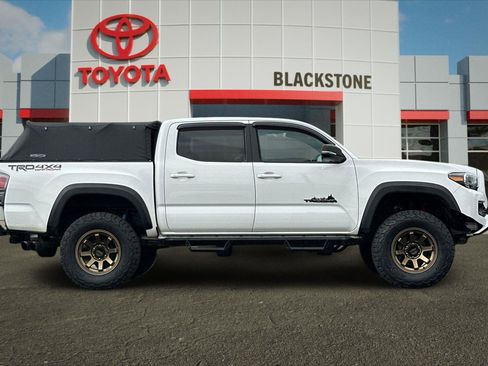 Used 2021 Toyota Tacoma TRD Off-Road AWD/4WD image 2