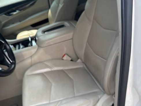 Used 2020 Cadillac Escalade ESV Luxury w/ LPO, Radiant Package AWD/4WD image 16