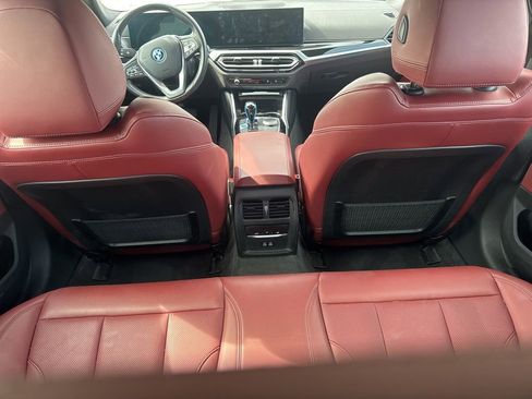 Used 2022 BMW i4 eDrive40 RWD image 9