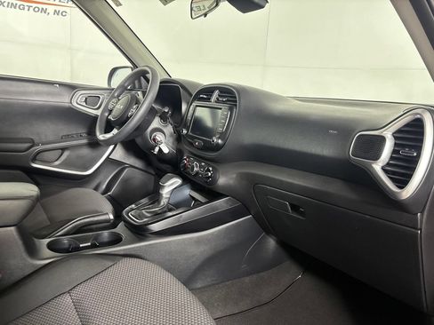 Used 2024 Kia Soul LX w/ Option Group 015 FWD image 29