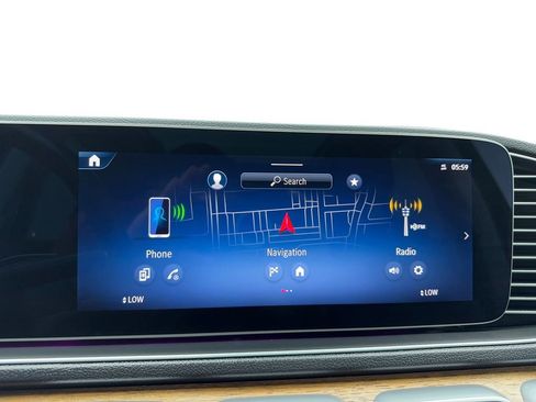 Used 2025 Mercedes-Benz GLE 350 4MATIC image 24