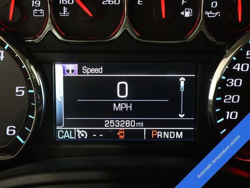 Used 2015 Chevrolet Suburban LT AWD/4WD image 4