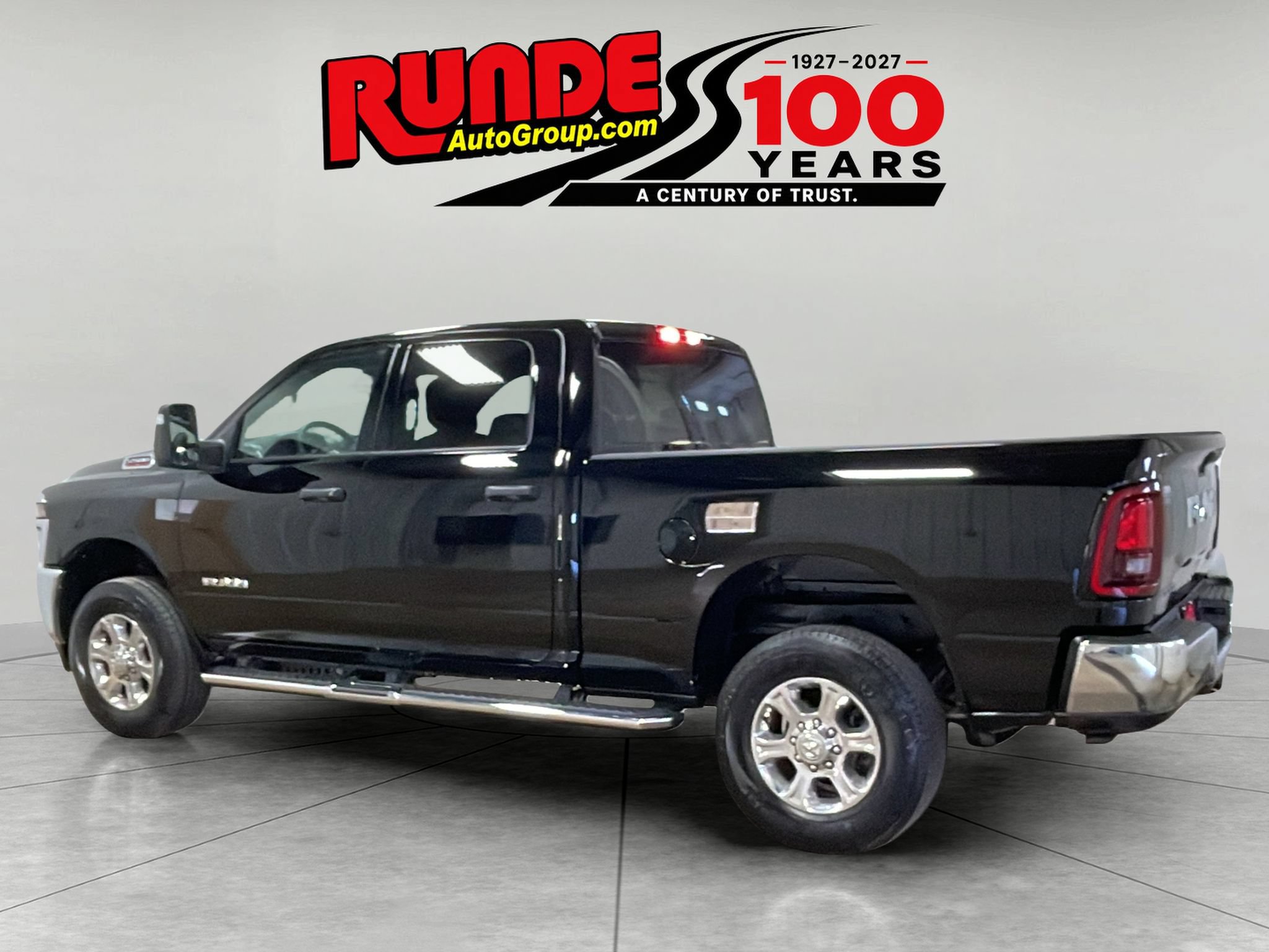 Used 2026 RAM 2500 Big Horn AWD/4WD image 3