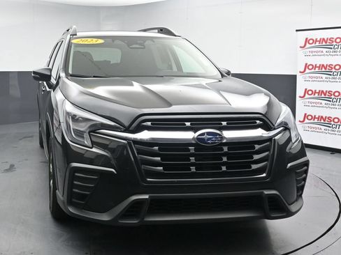 Used 2023 Subaru Ascent Premium AWD/4WD image 3