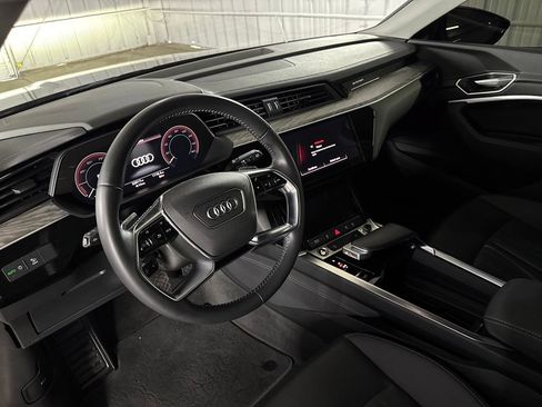 Used 2021 Audi e-tron Premium w/ Convenience Plus Package AWD/4WD image 24
