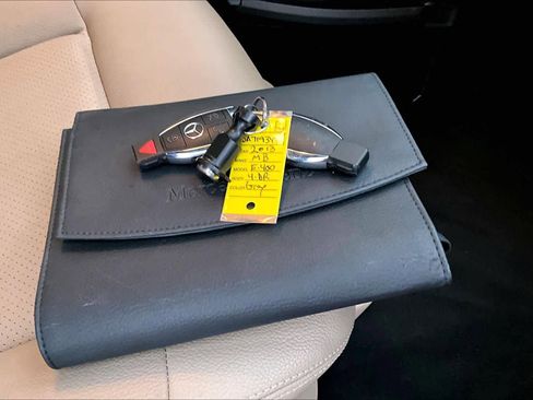 Used 2013 Mercedes-Benz E 350 BlueTEC Sedan image 14