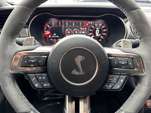 Used 2022 Ford Mustang Shelby GT500 w/ Technology Package RWD image 26