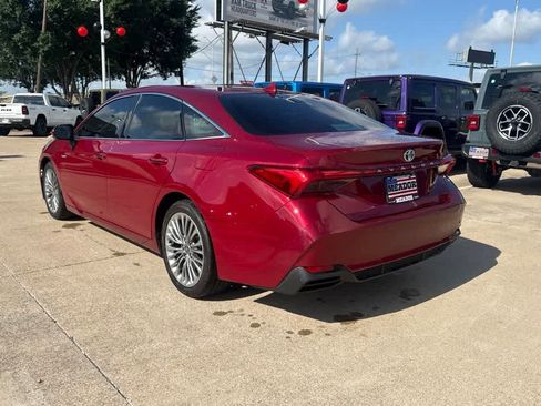 Used 2021 Toyota Avalon Limited w/ Advanced Safety Package FWD image 3