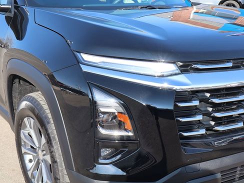 Used 2025 Chevrolet Equinox LT w/ Safety and Technology Package image 4