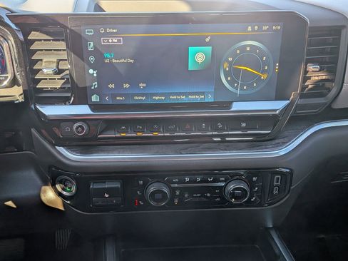 Certified 2022 Chevrolet Silverado 1500 LTZ image 26