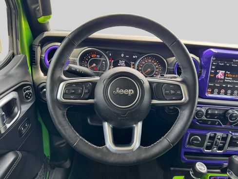 Used 2018 Jeep Wrangler Unlimited Sahara AWD/4WD image 13