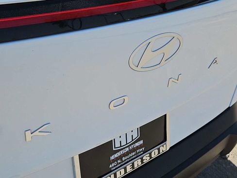 Certified 2025 Hyundai Kona SEL FWD image 12