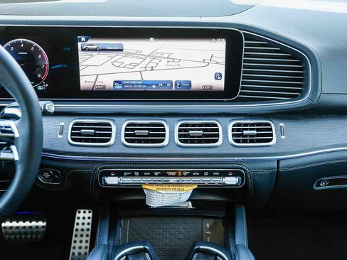 New 2026 Mercedes-Benz GLE 53 AMG 4MATIC Coupe image 11