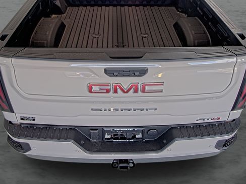 Used 2026 GMC Sierra 2500 AT4 w/ AT4 Premium Plus Package AWD/4WD image 12