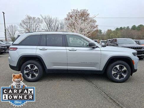 Used 2023 Jeep Grand Cherokee 4WD 4xe image 7