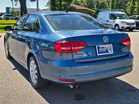Used 2015 Volkswagen Jetta SE FWD image 3