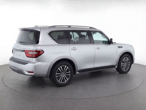 Used 2024 Nissan Armada SL image 9