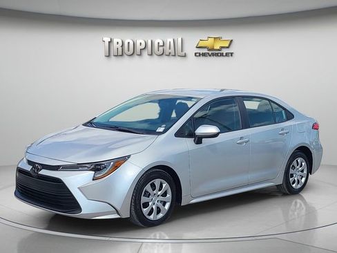 Used 2024 Toyota Corolla LE FWD image 1