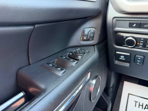 Used 2024 Ford Expedition XLT AWD/4WD image 29