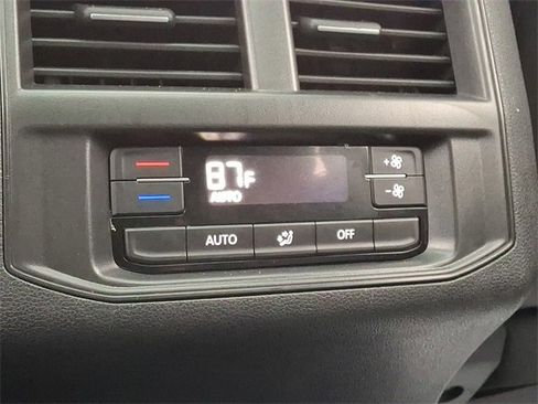 Used 2022 Volkswagen Atlas SE image 15