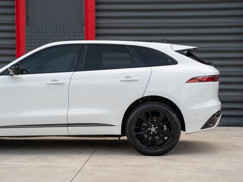 Used 2025 Jaguar F-PACE R-Dynamic S AWD/4WD image 12
