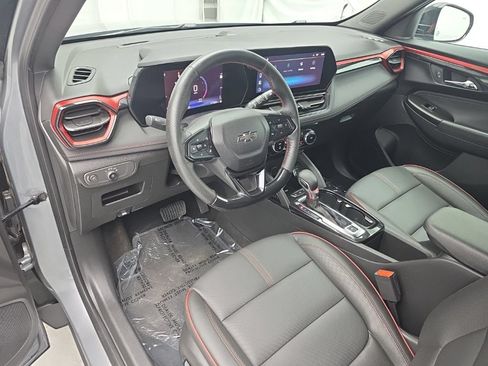 Used 2024 Chevrolet TrailBlazer RS w/ Convenience Package AWD/4WD image 11