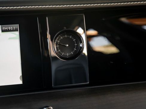 Used 2024 Rolls-Royce Ghost image 12