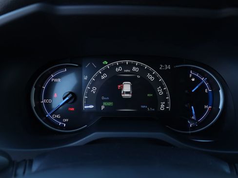 New 2025 Toyota RAV4 XLE image 28