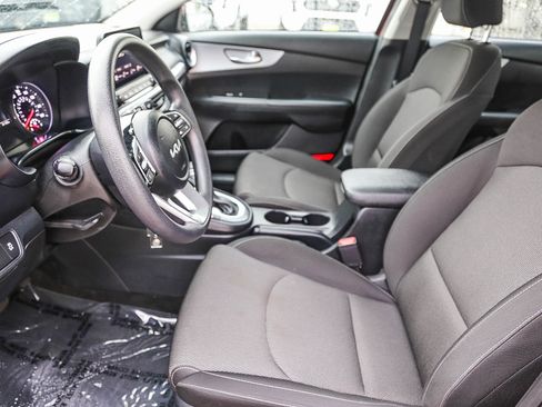 Used 2024 Kia Forte LXS image 17