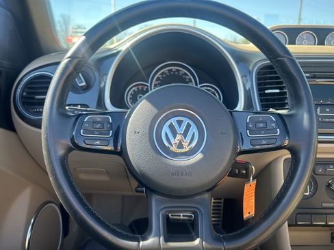Used 2014 Volkswagen Beetle R-Line FWD image 10