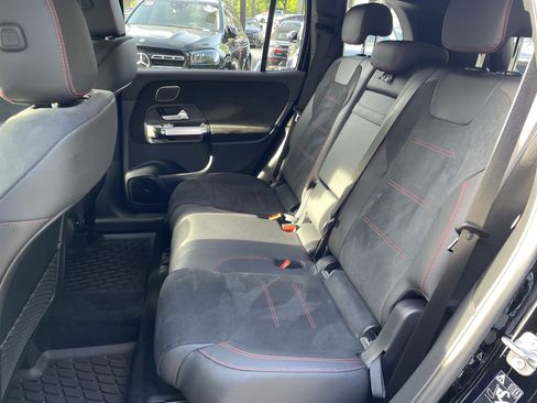 Used 2024 Mercedes-Benz GLB 250 image 39